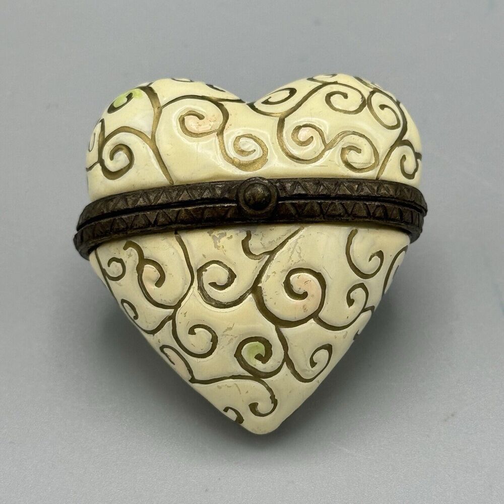 Vintage Midwest of Cannon Falls Cream Heart Shaped Hinged Trinket Box Love